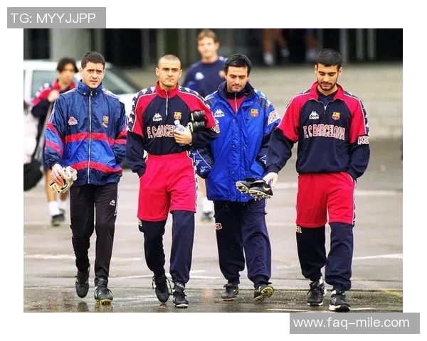 足球门锋的技术分析与战术运用探讨如何提升球队竞争力